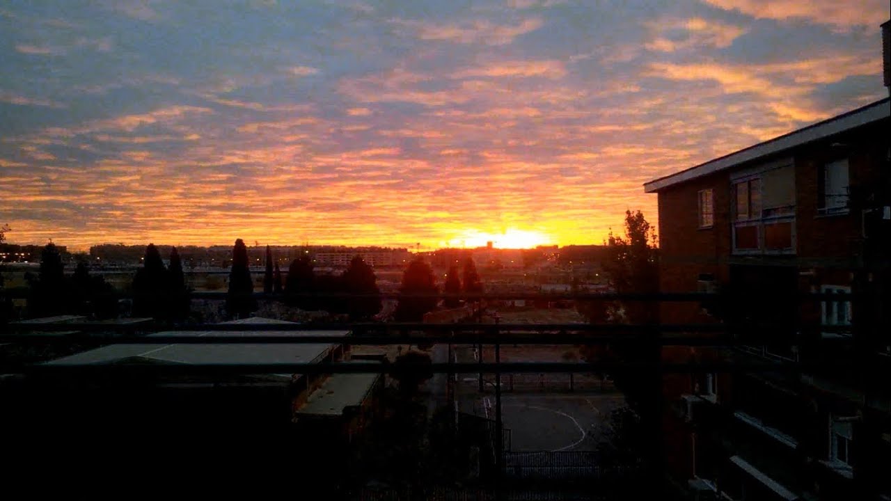 Amanecer a c&aacute;mara r&aacute;pida - Time Lapse