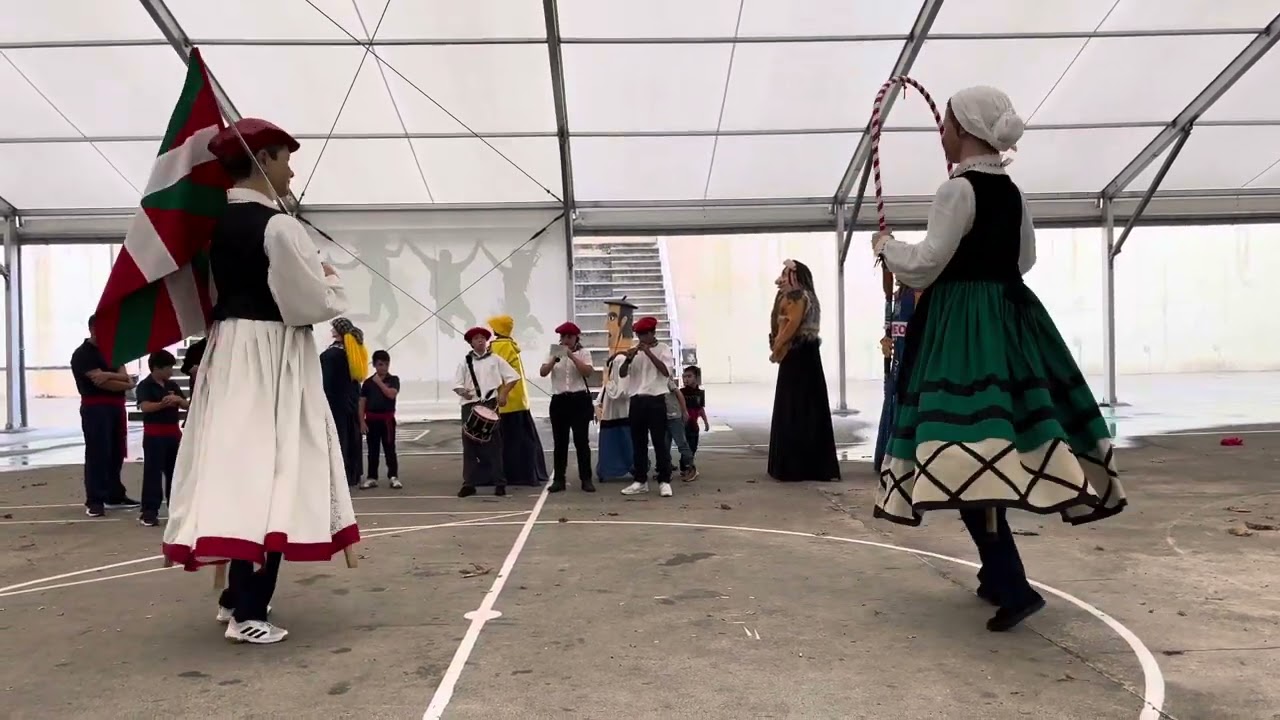 Fiestas de Izarra junto a KIETB (Bermeo)