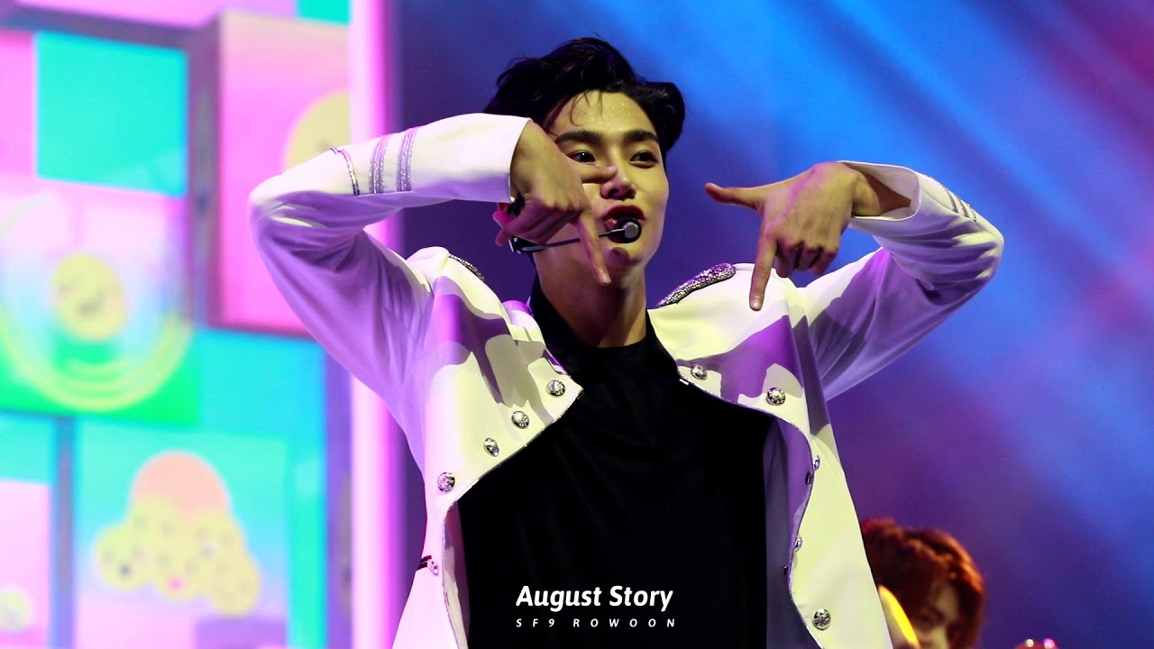 [로운 직캠🐭]180721 FAN CON 2부 (TT cover)