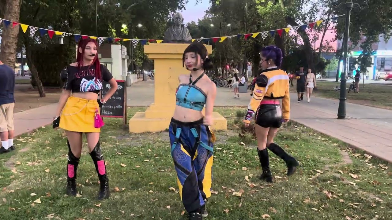DANCE IN PUBLIC TAKEDOWN by Huntrix 