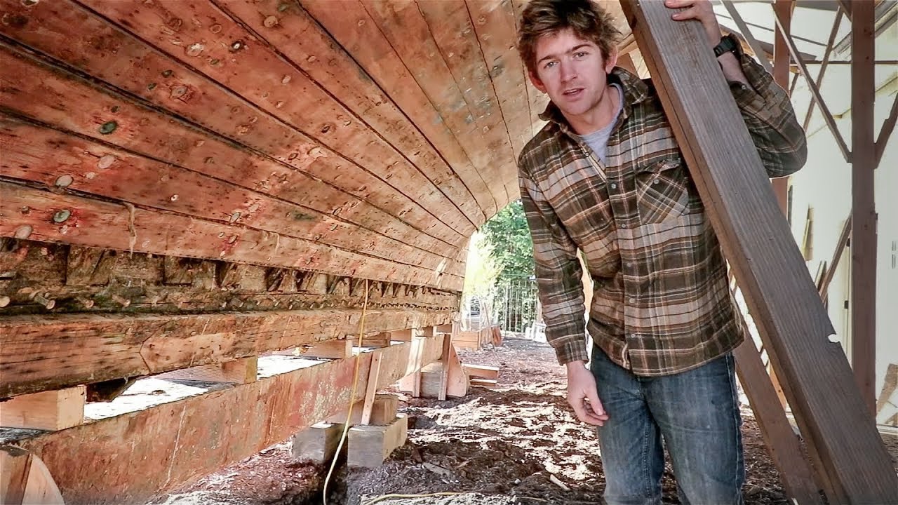 8. Removing her Keel ( & the return of the building inspector ) - Rebuilding Tally Ho EP8