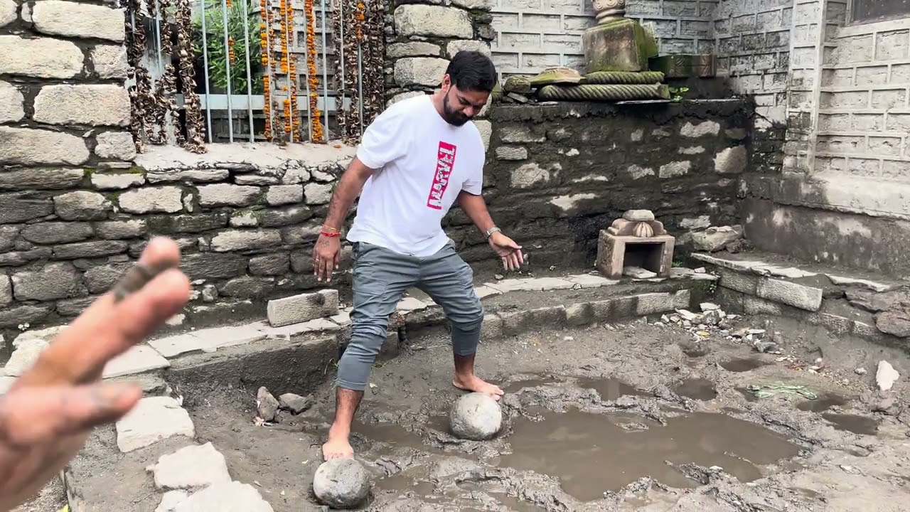 Bheem ke kanche, hanol madir