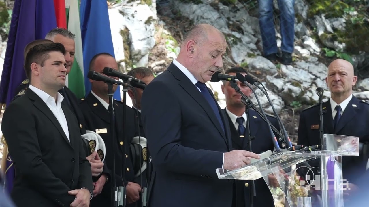 Medved na posljednjem ispraćaju posmrtnih ostataka žrtava iz Drugog svjetskog rata