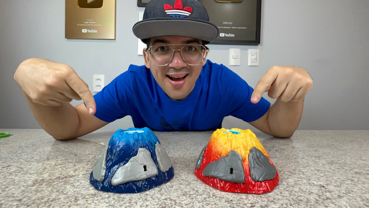EXPLORANDO VULCÃO DE LAVA VS VULCÃO DE GELO!!