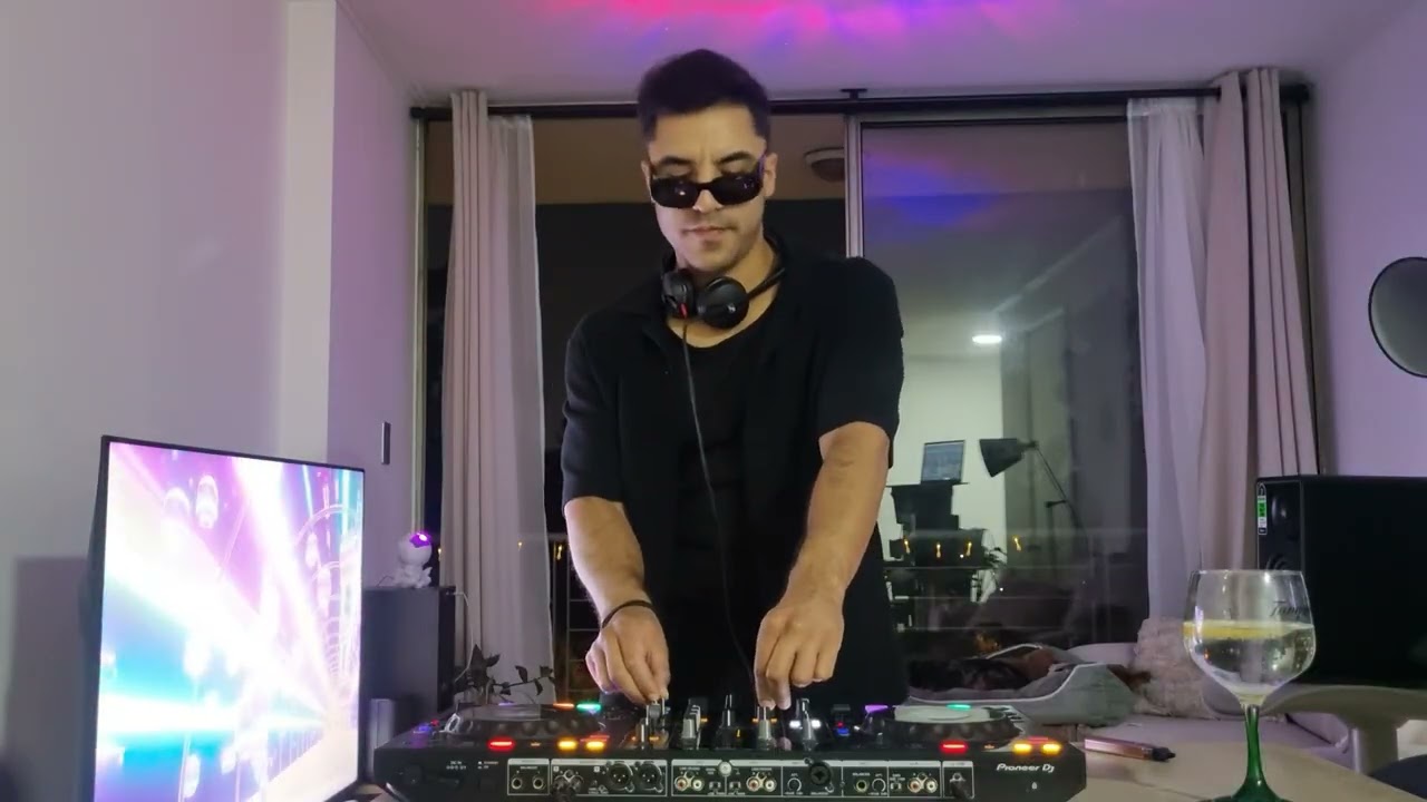 MELODIC TECHNO DJ SET EN CASA