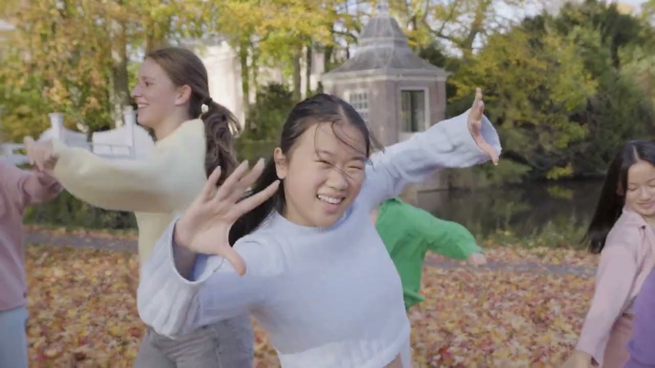 Videoclip The Moment Is Now