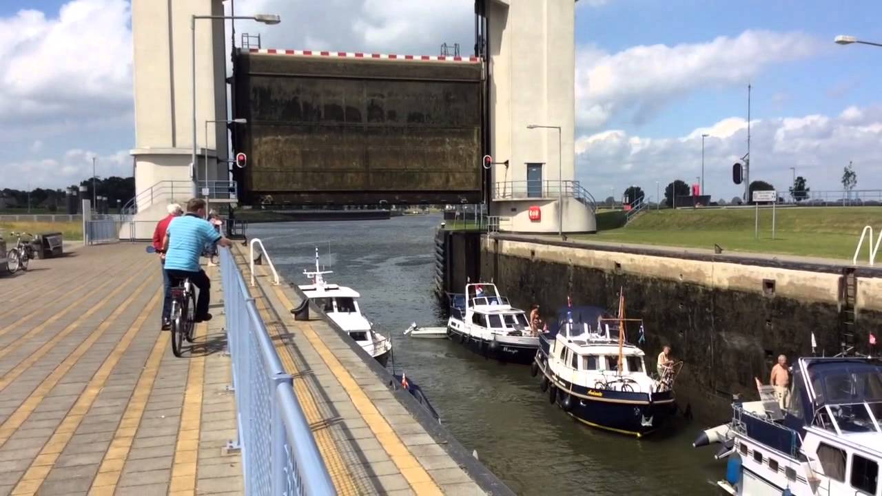 Sluis bij lith