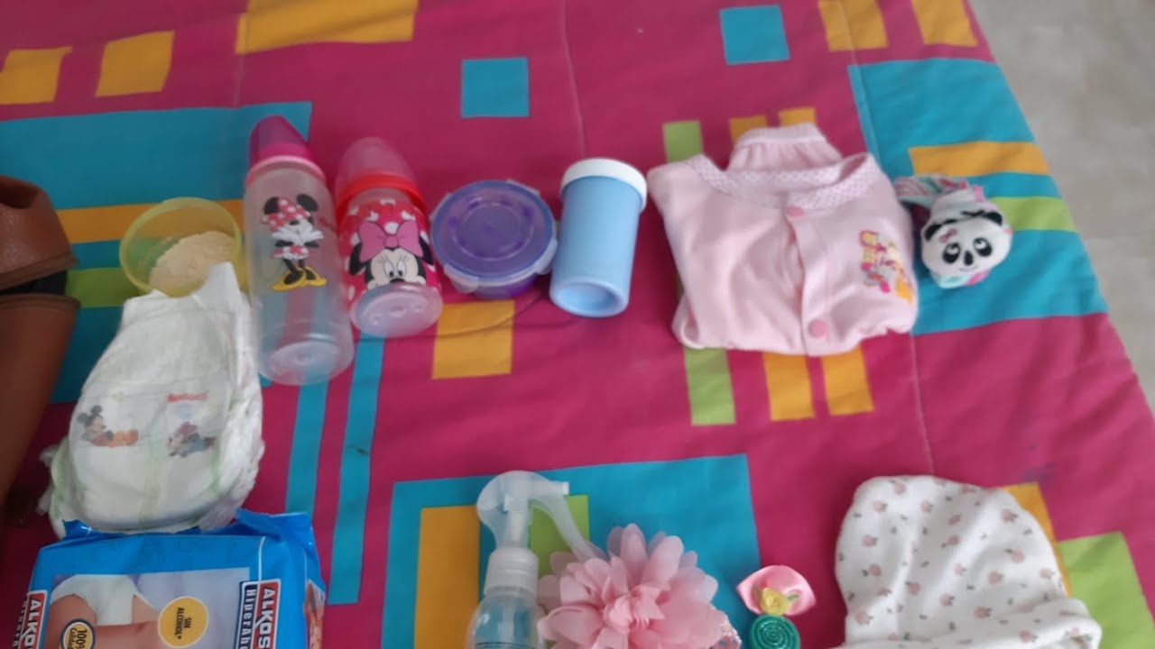 Que llevar en la pañalera de tu bebe reborn o muñeca