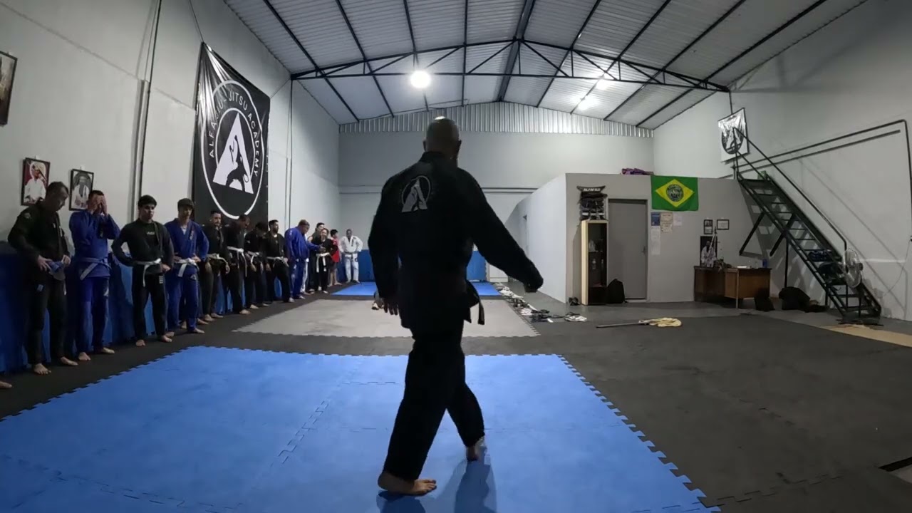 GX010270 Treino de jiu-jitsu 09/01/2026 com o Professor Rodrigo - insta:tucanocere - parte I