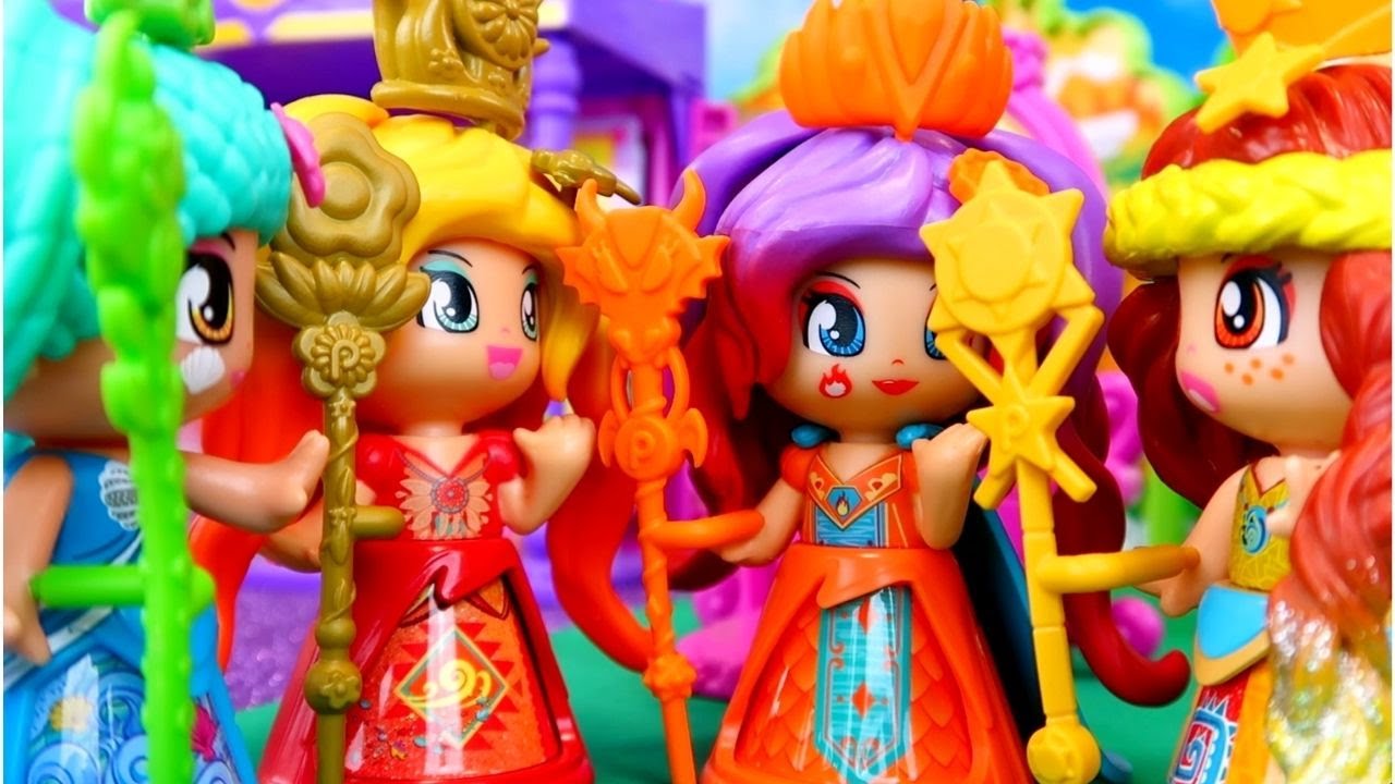 THE JUNIORS SAVE THE KINGDOM AND GET THE PINYPON'S WORLD KEY | Luna's Toys | Pinypon World
