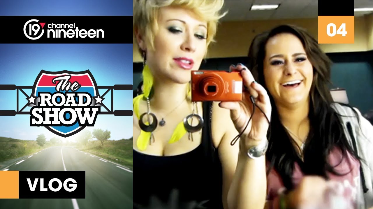 Screeching & Hollie Pop - The Road Show Vlog #4.  The American Idol Live Tour 2012