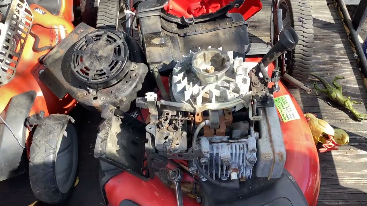 2006 Troy Bilt Self-Propelled Lawn Mower with Briggs-Stratton 6.75 Engine.   I Gave Scrapper $20.