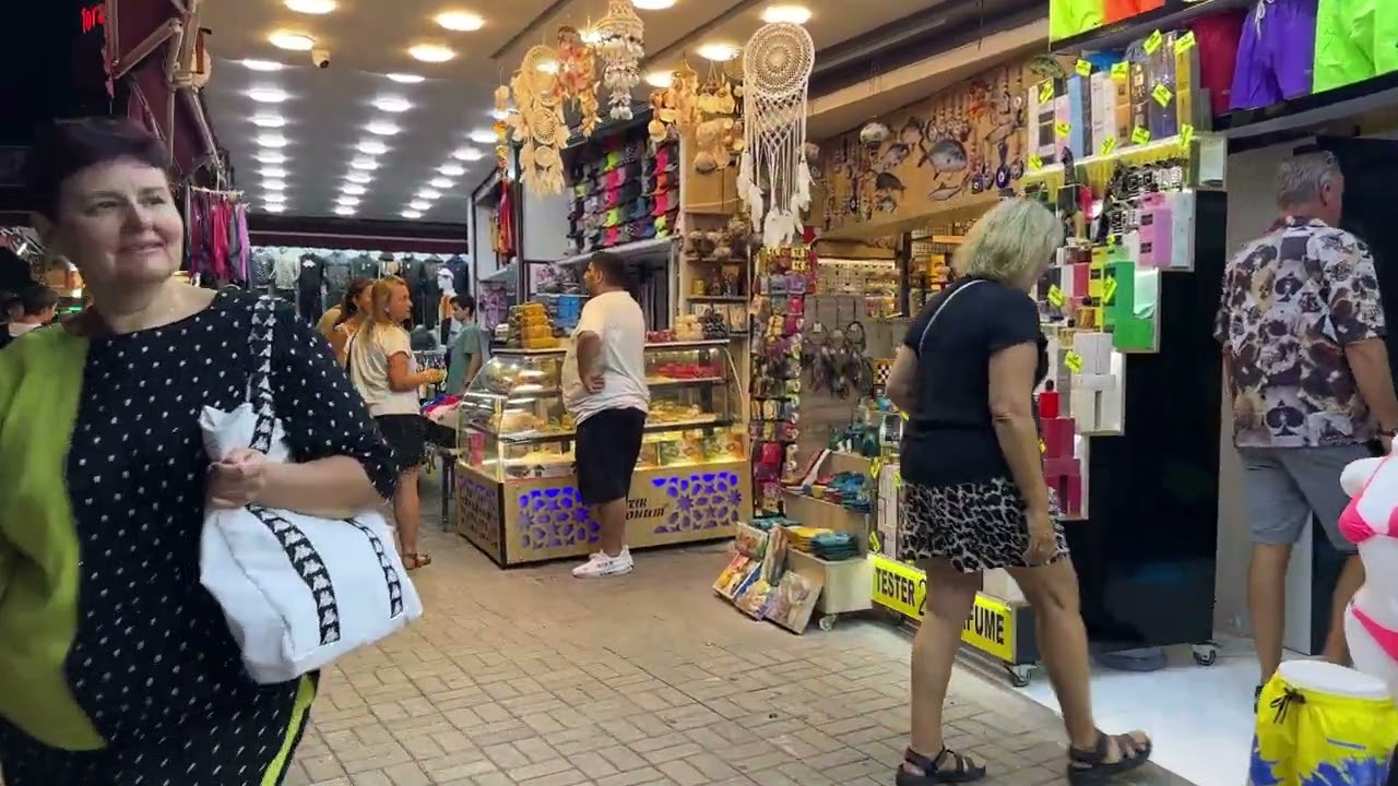 ✨ Ночные покупки в Алании | Вечерняя прогулка по бульвару Ахмет Токус 🛍️🌙