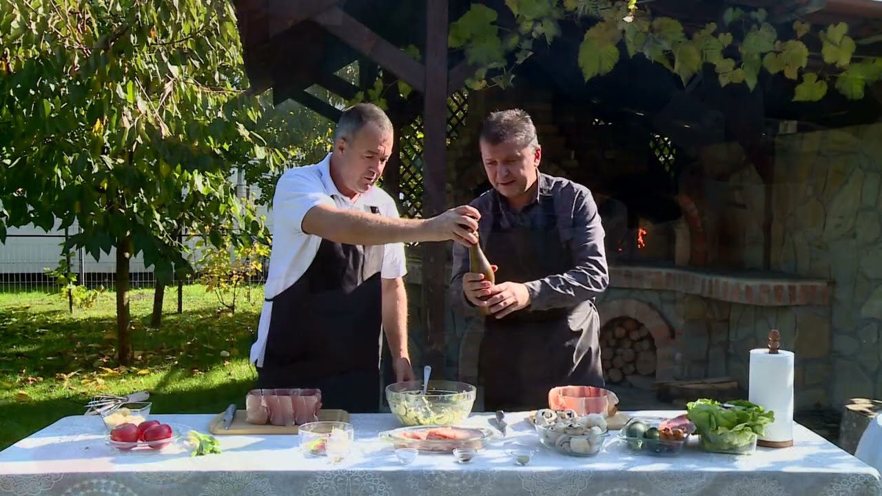 România în bucate: Pui cu dovlecei şi cascaval (@TVR Tg Mureş)