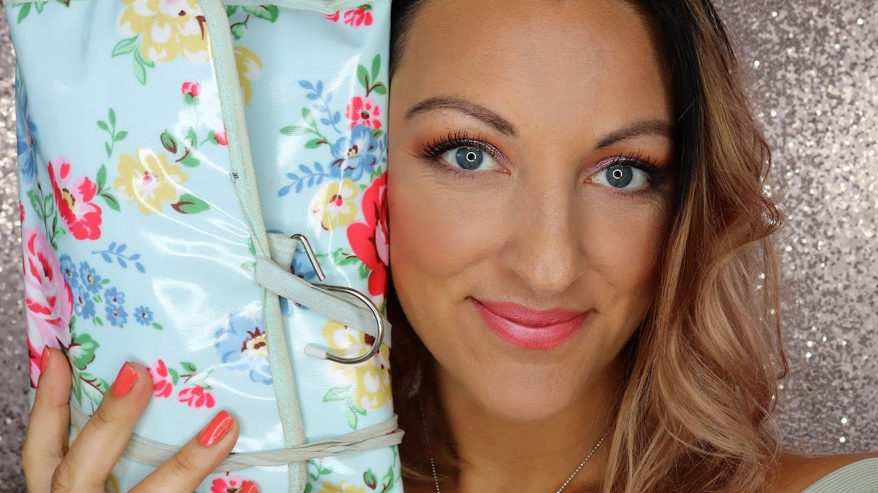 Holiday/travel Makeup