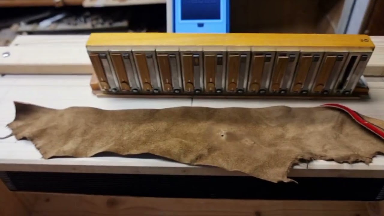 Mesa simples para retoque na afinaçao,  fácil de fazer 🪗