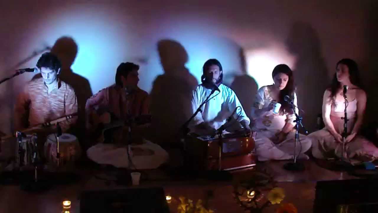 Ambika en vivo en fundacion Columbia, 2014