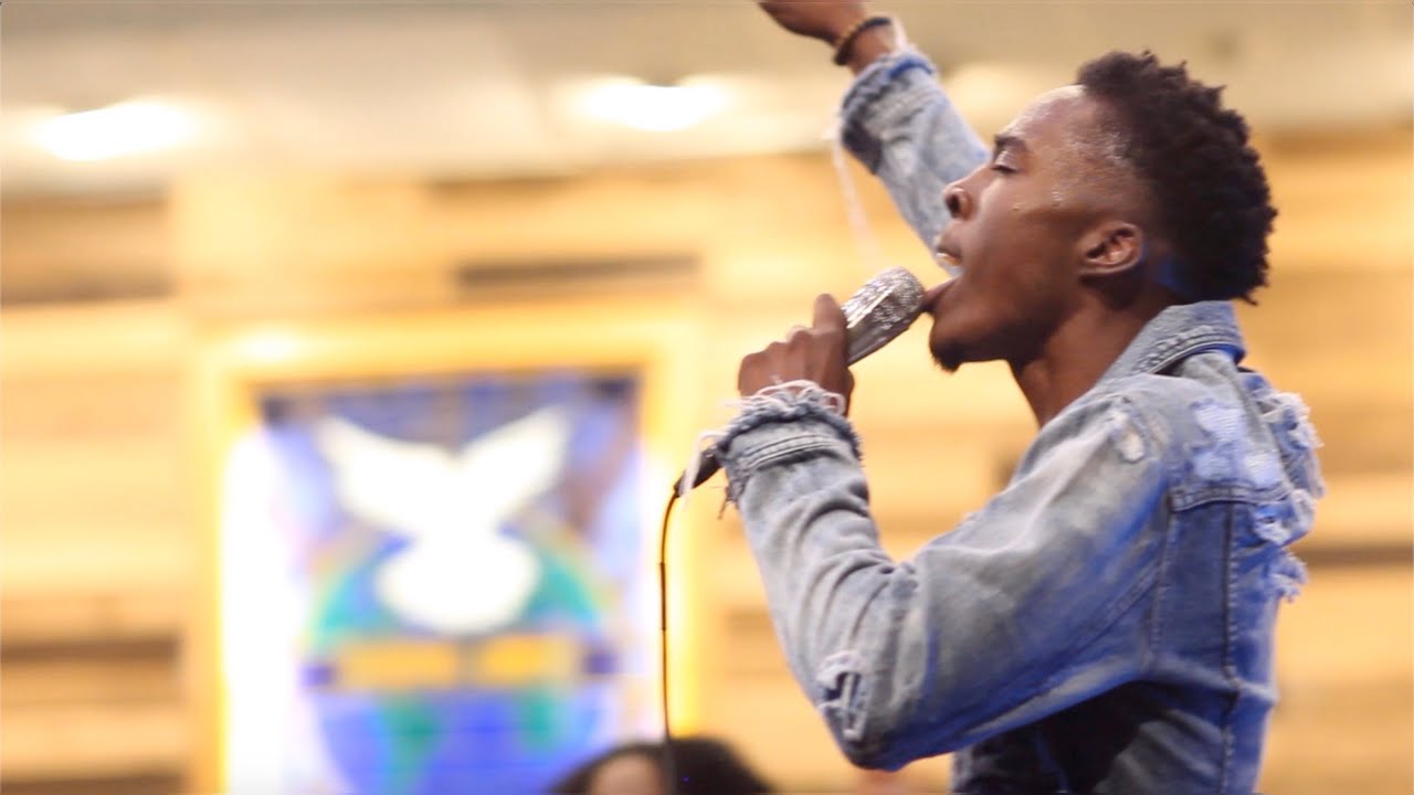 "The Hero Dying for the Villains(Live)" - Hope City Music ft. Darnell, Constance, and Cassandra Dees