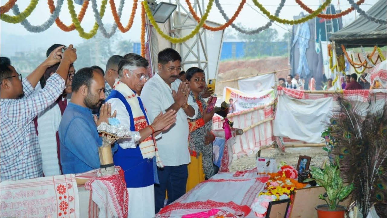 LIVE: জুবিন ক্ষেত্ৰত উপস্থিত কংগ্ৰেছৰ ৰাষ্ট্ৰীয় মুখপত্ৰ পৱন খেড়াৰ সৈতে ৰাজ্যিক নেতৃত্ব ৷