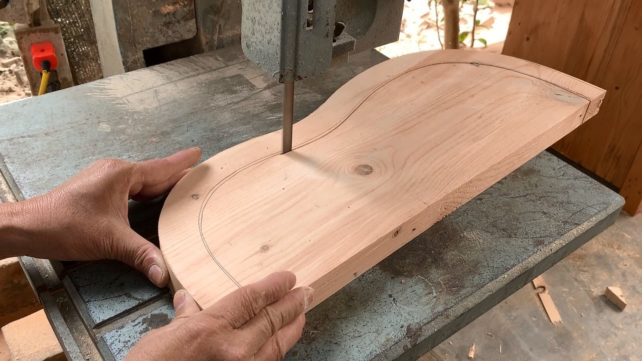 Woodworking Design Ideas Inspired By Guitar // A Great Product From Recycled Wood