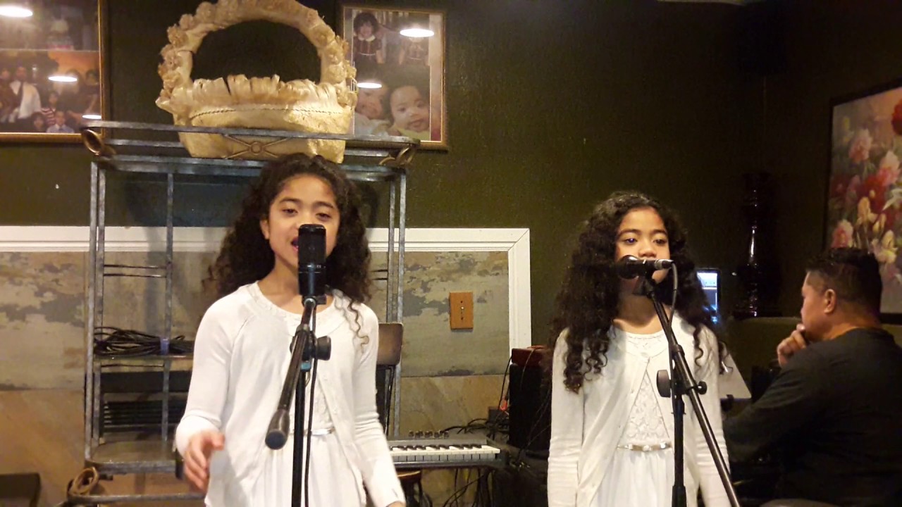 COVER BY FOTU TWINS..HALLELUJAH