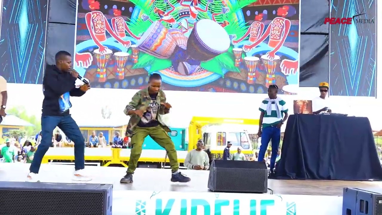 KIREHE TWATARAMYE ABAHANZI BAKIREHE BATUNGURANYE BAFITE IMPANO ZIDASANZWE IHERE IJISHO