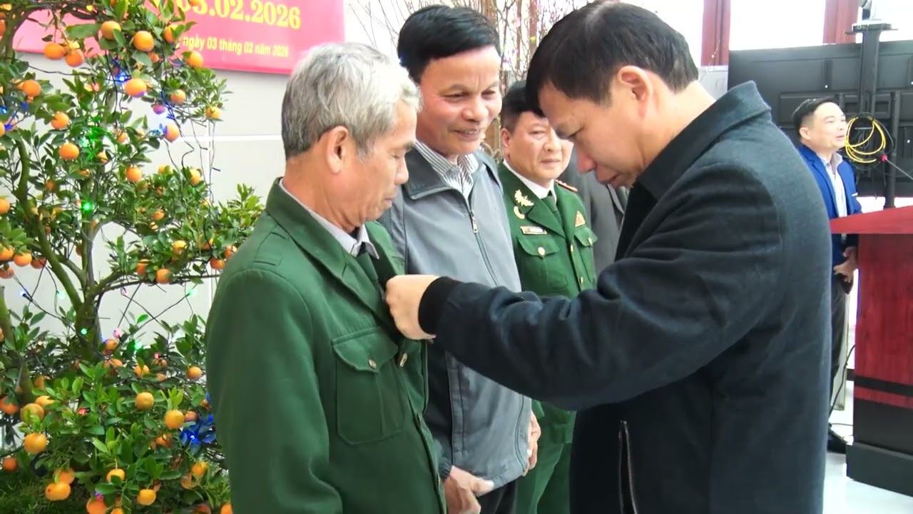 Đảng bộ xã Mường Bi tổ chức Lễ trao tặng Huy hiệu Đảng đợt 03/02/2026