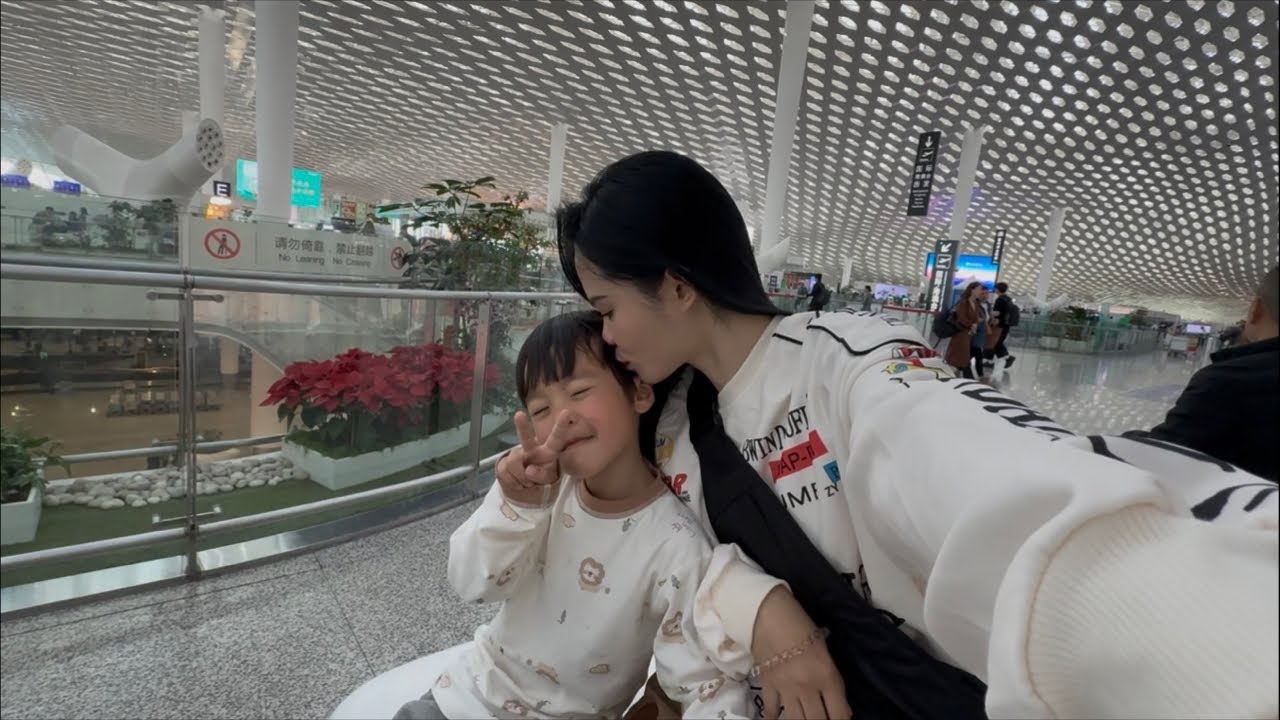 ❤️ MENUNGGU PESAWAT DIBANDARA SHENZHEN YUUK SAMBIL NGOBROL
