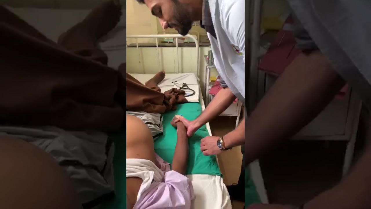 Demonstration of collapsing pulse, Dept. Of Medicine, JNMC