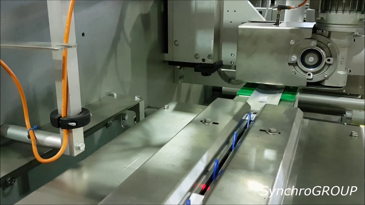 Paxon Packaging auto flow-wrapper for 4-sided seal medical packs