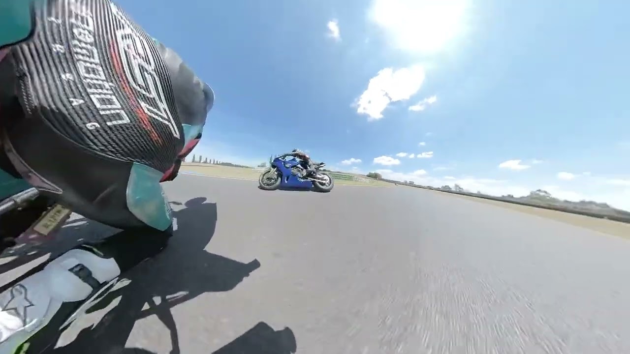 Mallory park trackday, fast group, sv650 ,360 video