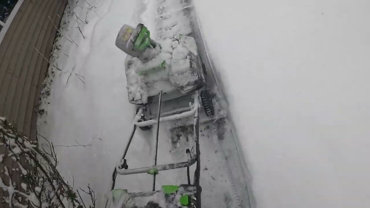 BATTERY SNOW BLOWER!!!@GRAAVYS GARAGE