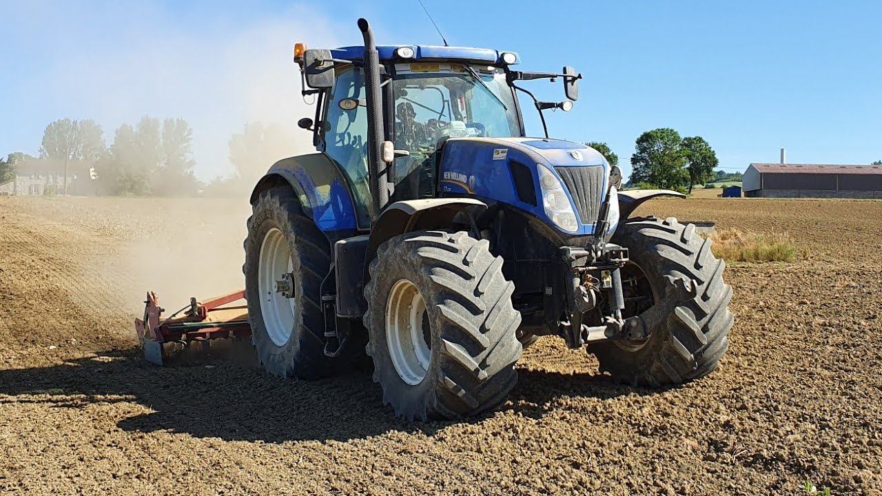 Passage de la herse rotative pour le tournesol