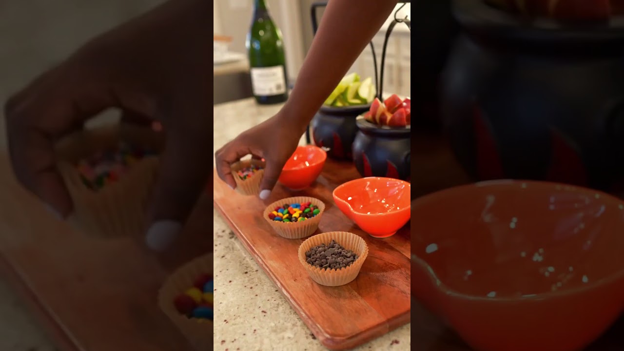 DIY Caramel Apple Bar #falldiys #halloweendiy
