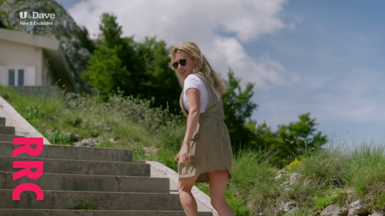 Lucy Beaumont @short skirt incident when spider found in the car