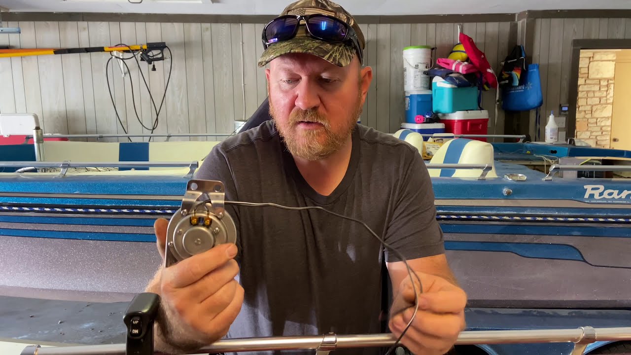 Установка морского горна на мою лодку Ranger Bass / реставрация лодок для баса