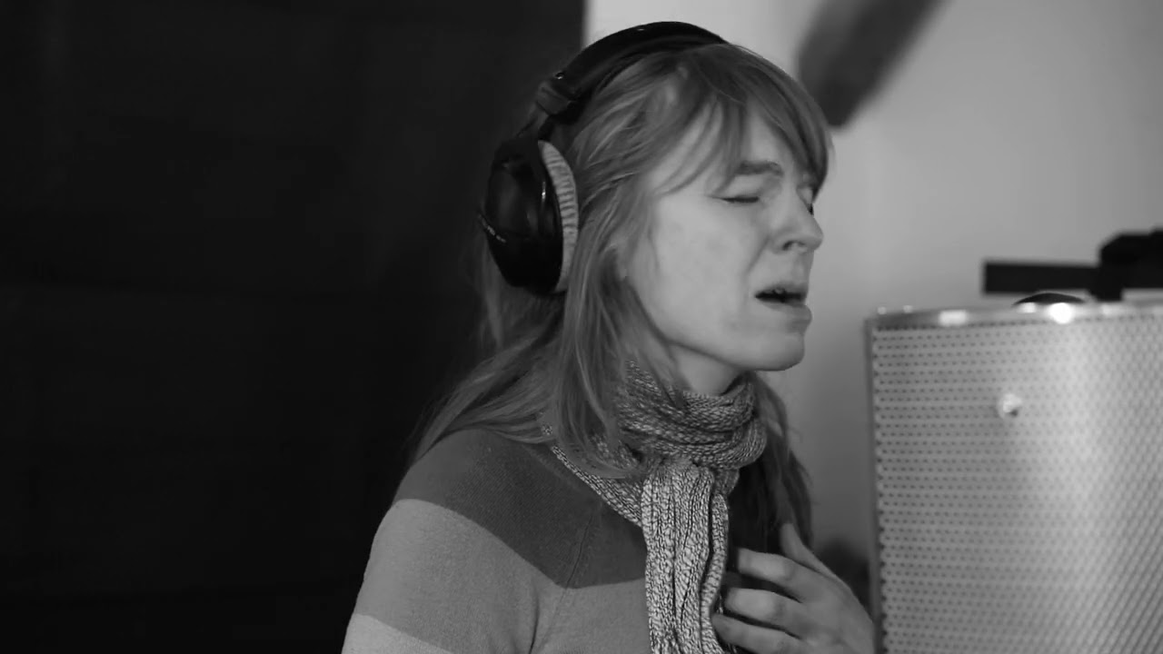 'Go Dig My Grave' LIVE Studio Session feat. Merrill Garbus