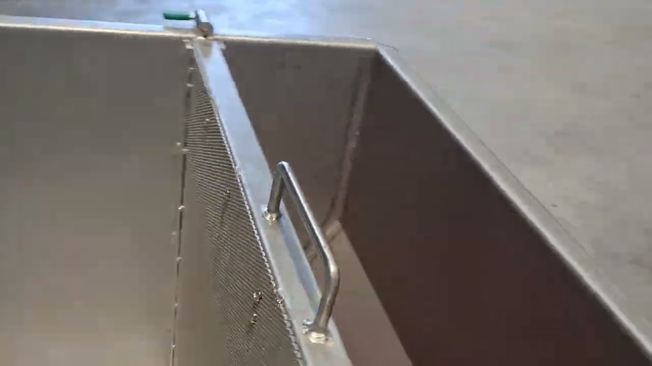 Benne inox basculante avec grille de filtration amovible -GECO manutention-