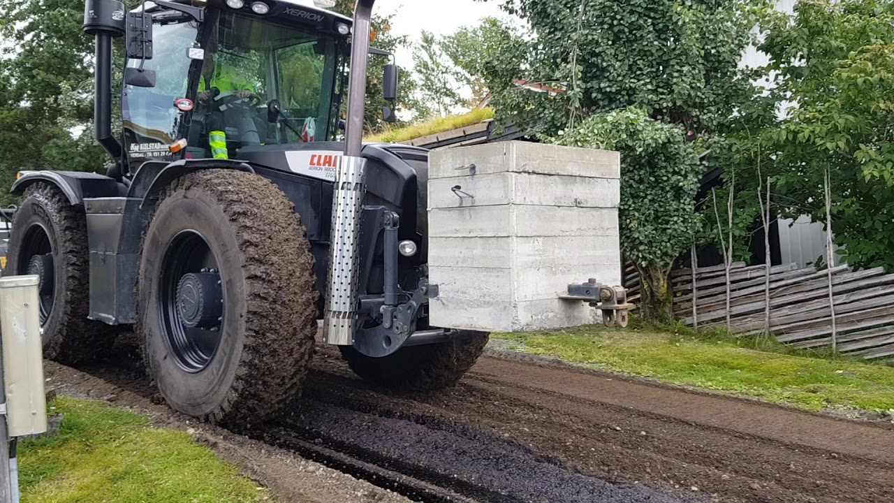 Nedfresing av lignin med Claas Xerion 3800 og FAE MTH 225