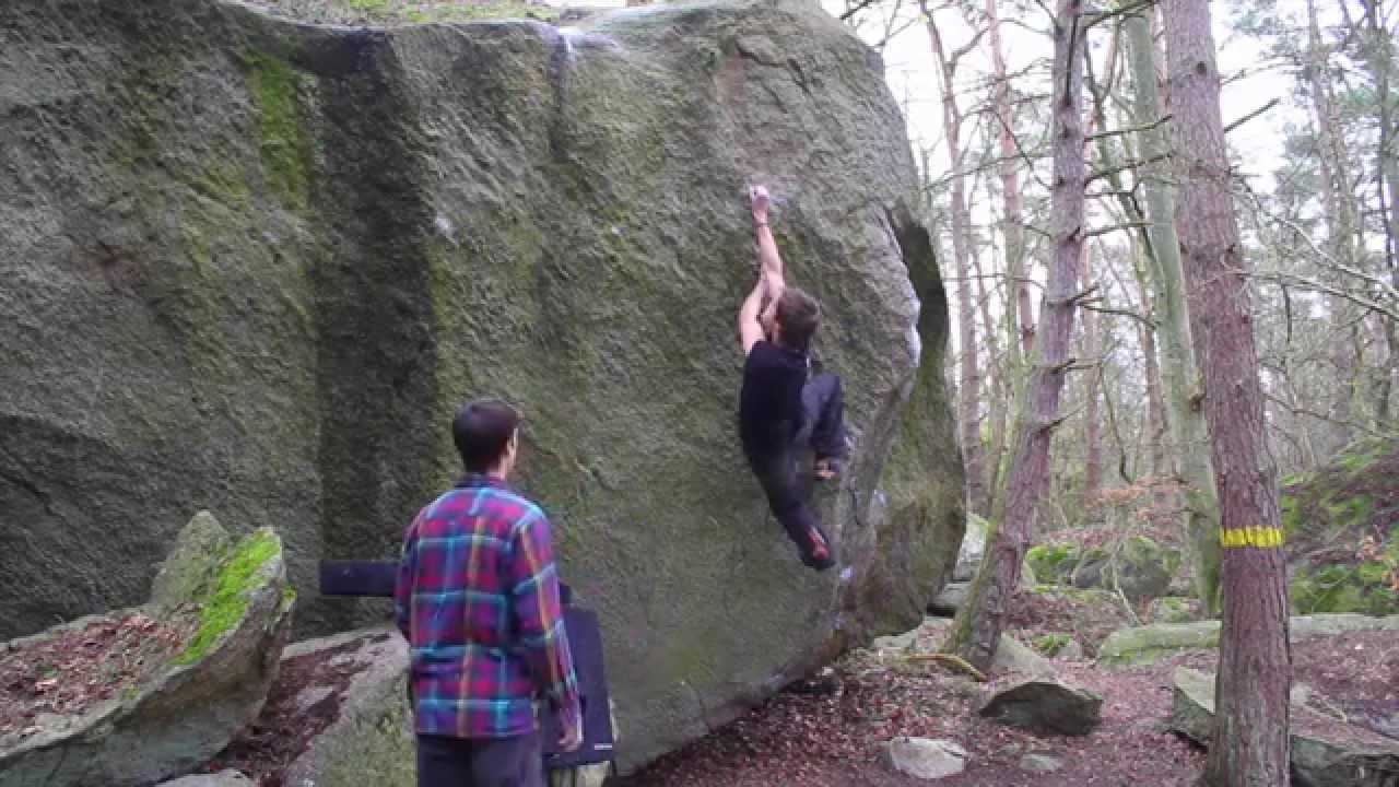 David and Ruben Firnenburg bouldering in Kjugekull (SWE)