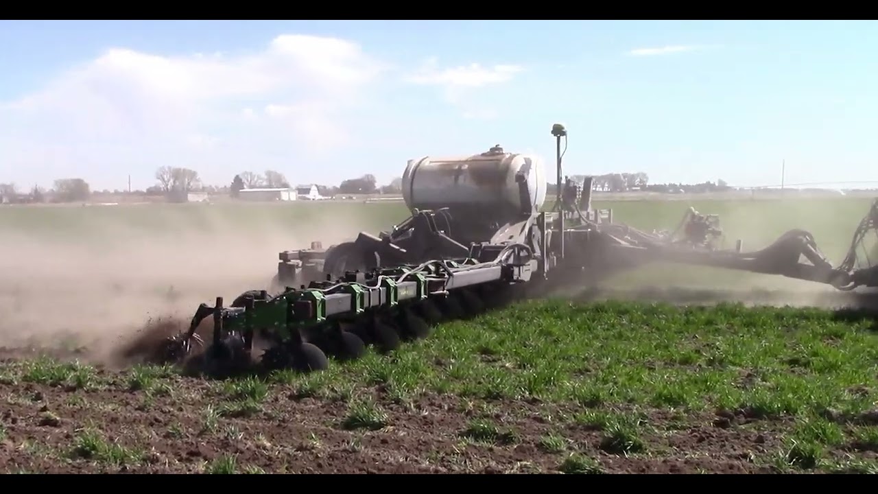Strip-Till Demo: Schlagel's 24 Row Rapid Till in Cover Crop