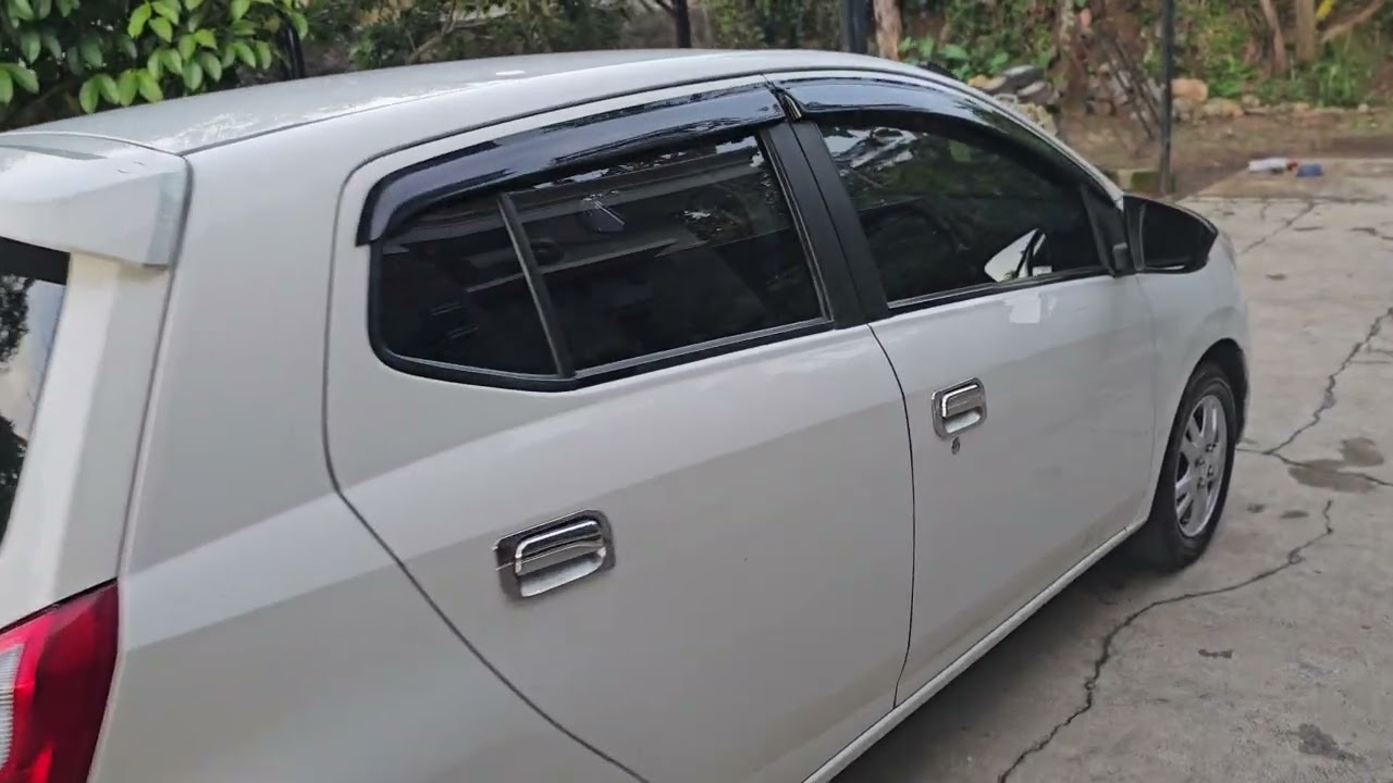 DAIHATSU AYLA D+ UP X 2015 MT Harga 75 negoo Wa 0857-2541-5563 