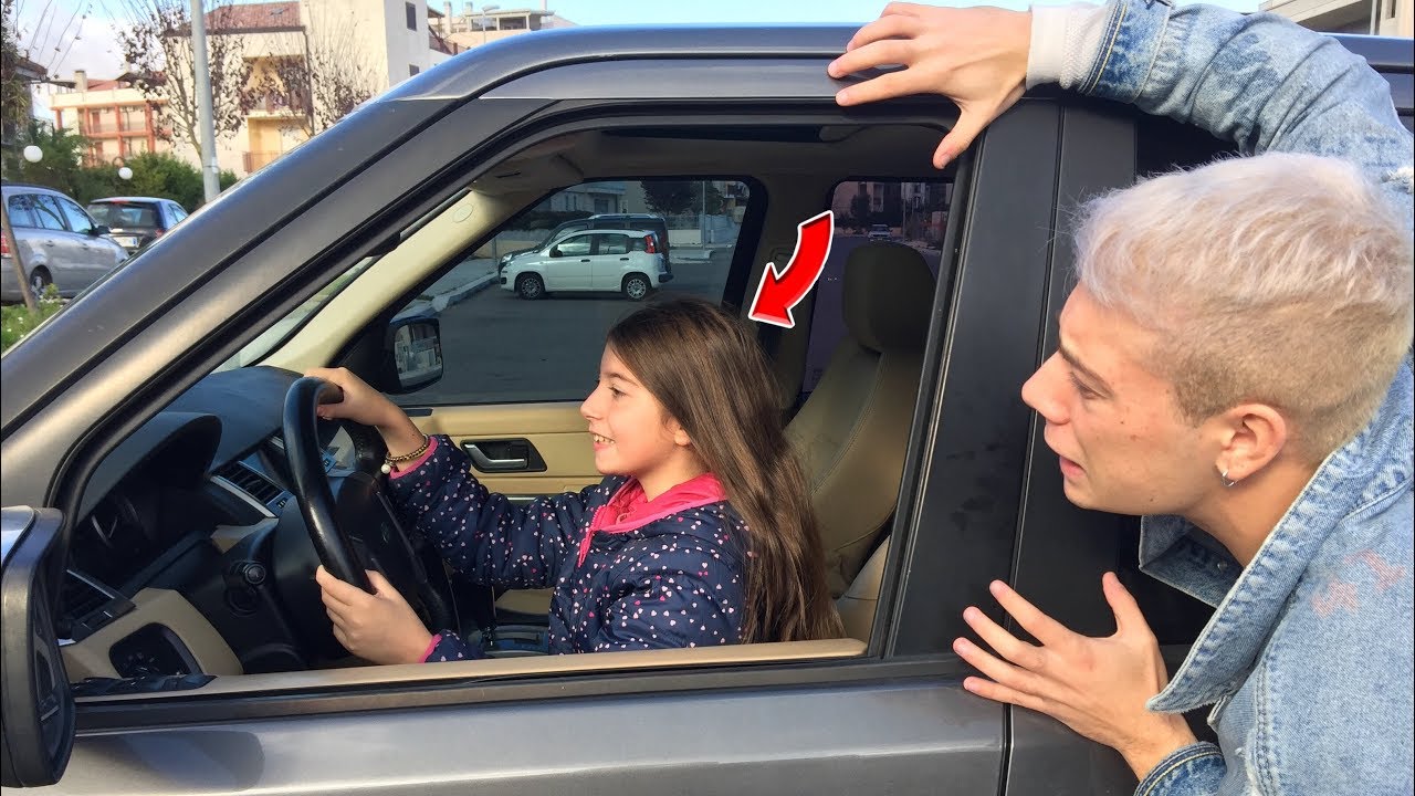 ELENA GUIDA LA MACCHINA DI JUSTR3MO (Ep.7)