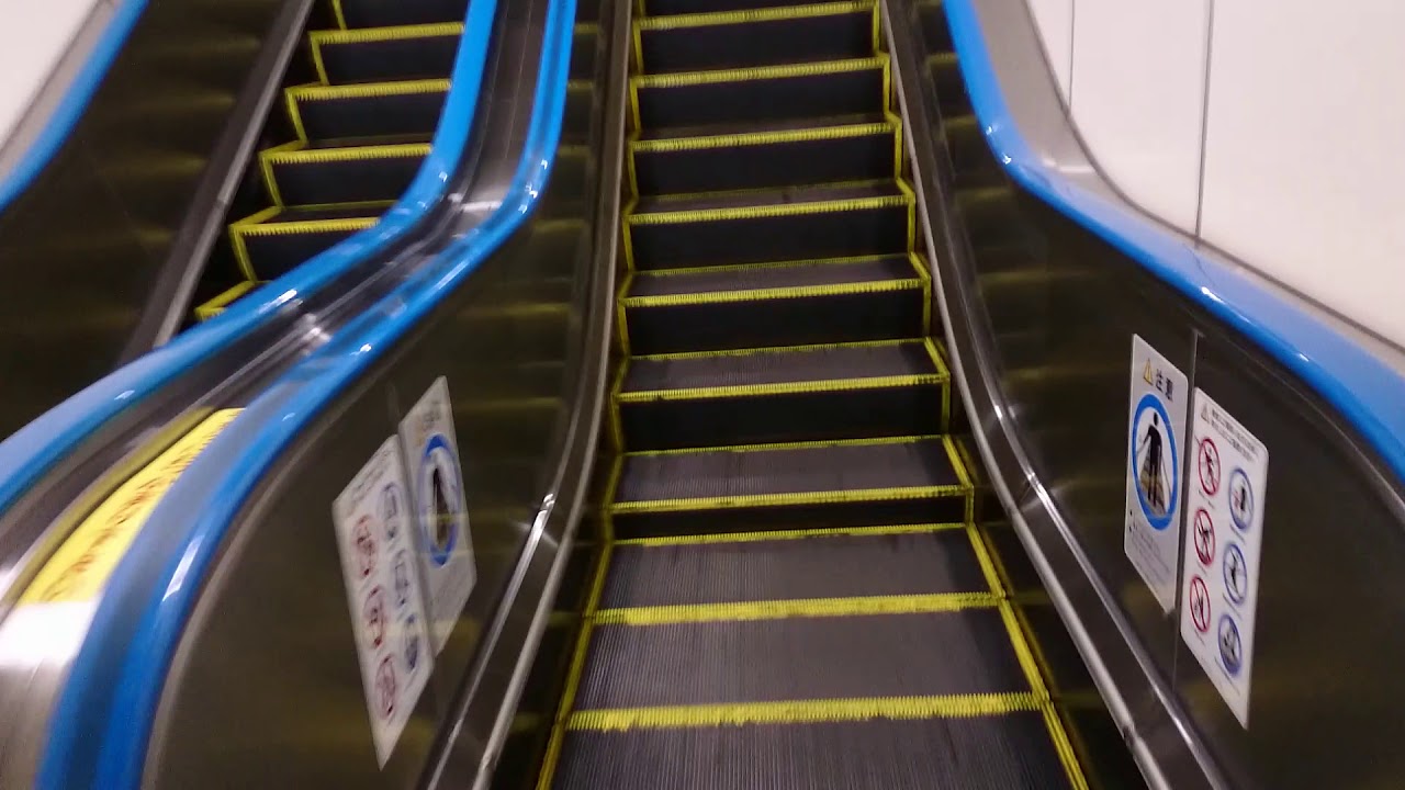 【ブザーにビックリ】武蔵小杉駅の下りエスカレーターに間違って侵入すると…