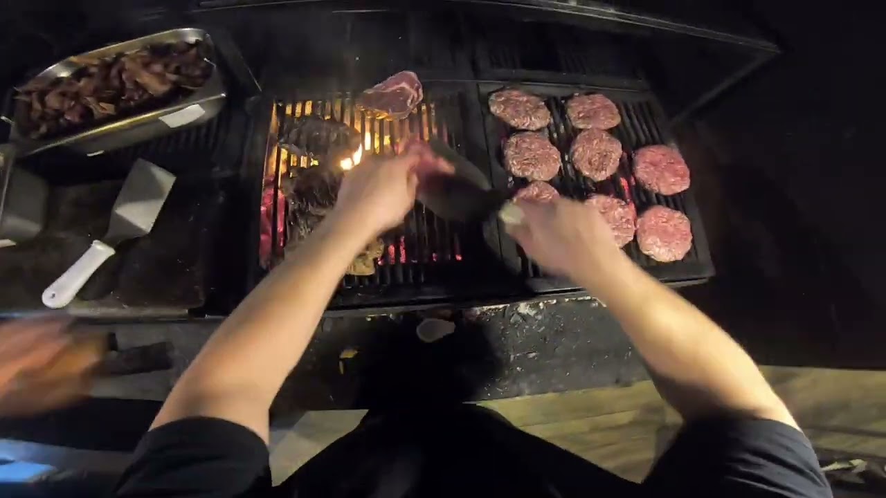 POV: VOCÊ É O COZINHEIRO DE UMA HAMBURGUERIA LOTADA A NOITE