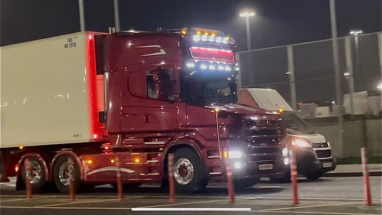 Truck Spotting in Ireland - December 2025 