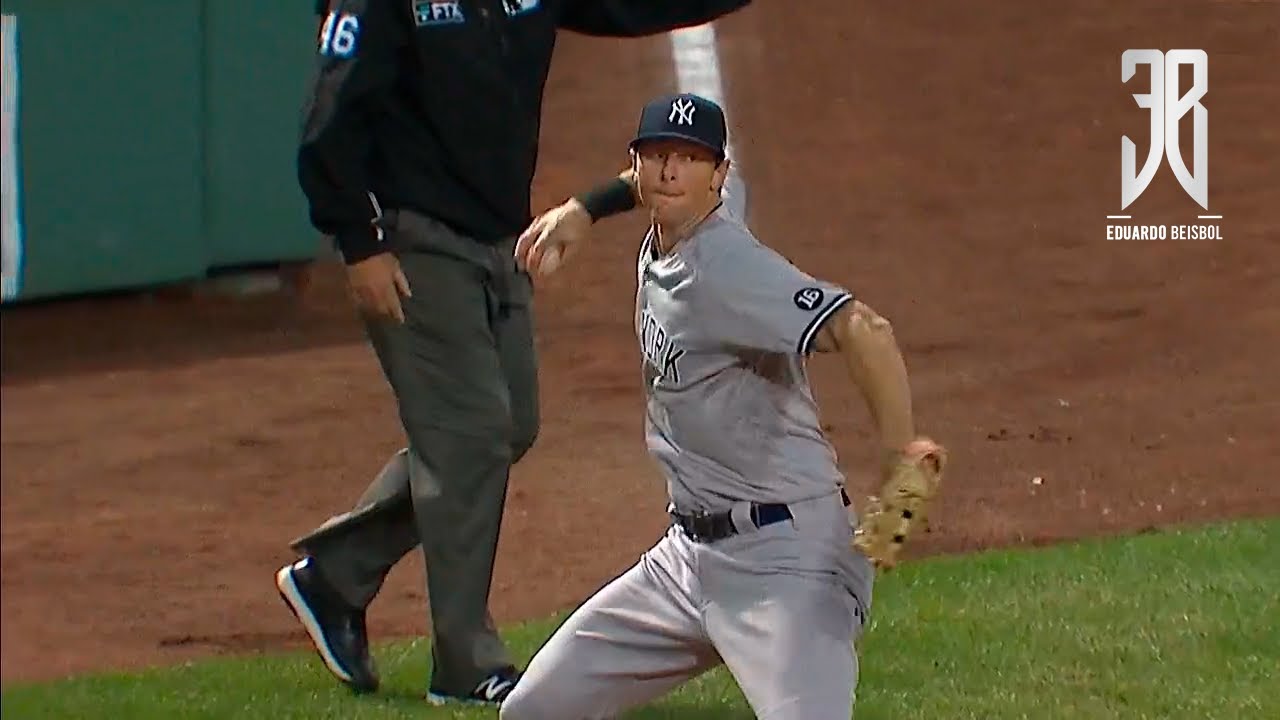 D.J LeMahieu - Defensive Highlights - 2021