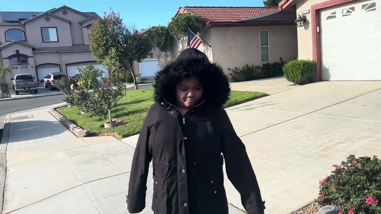 J.O.R.G.I.A. With autism. Mom takes Jorgia🐻for a walk during a crying spell, it was a epic fail😢😞🧩