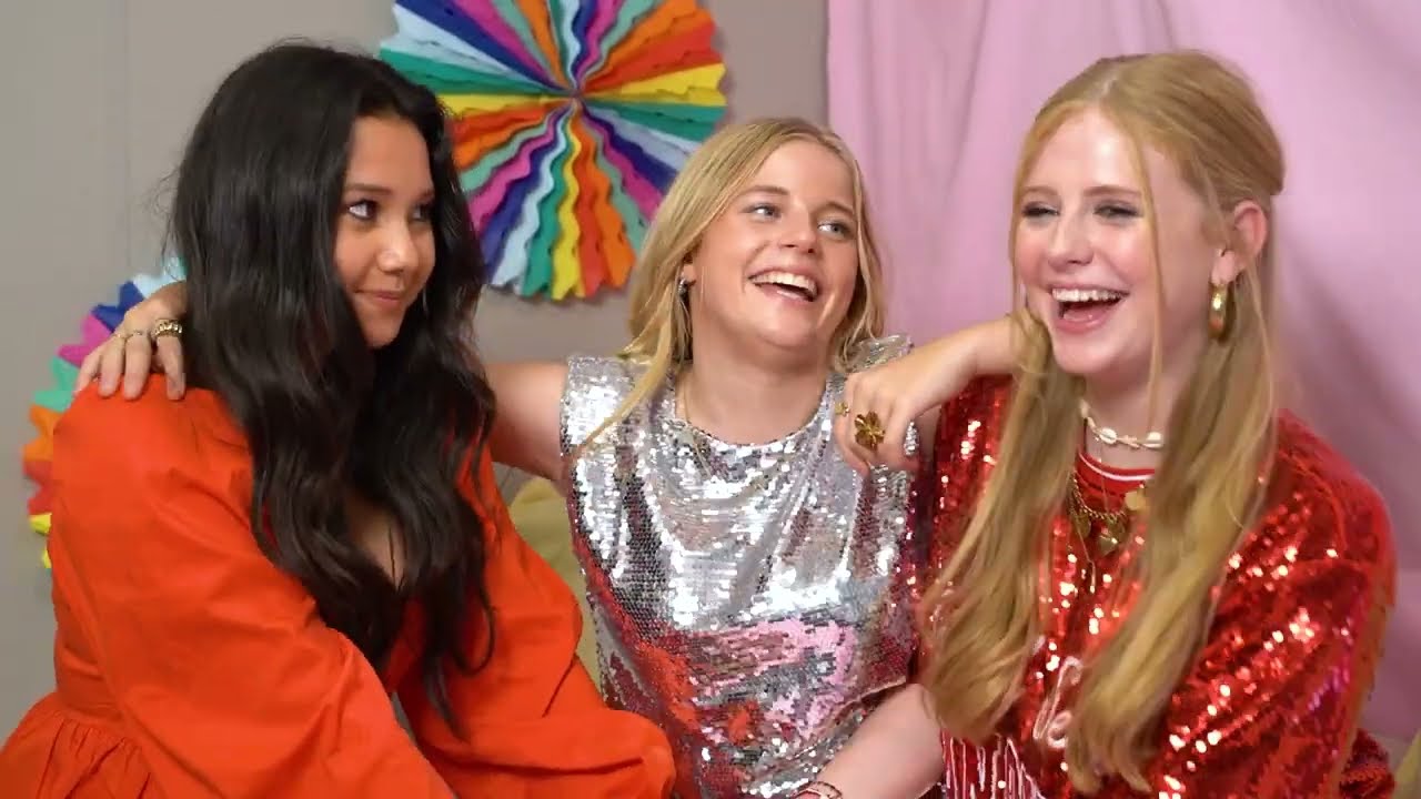 FINISH THE LYRICS MET FLARE | DOORDRAAIERS | TinaTV