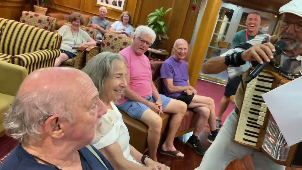 Audience participation of an Italian song